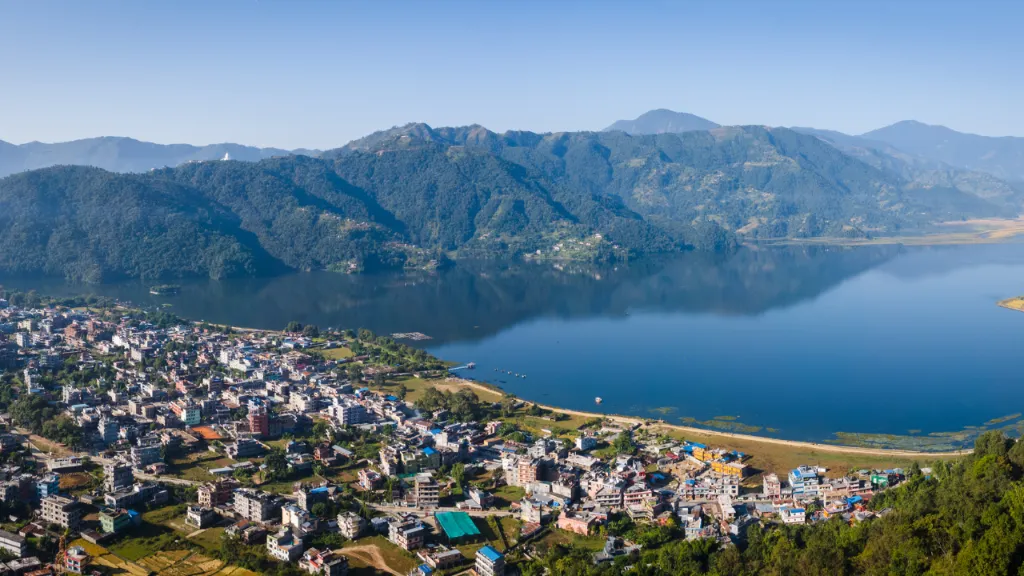 Which is better between Pokhara or Chitwan?